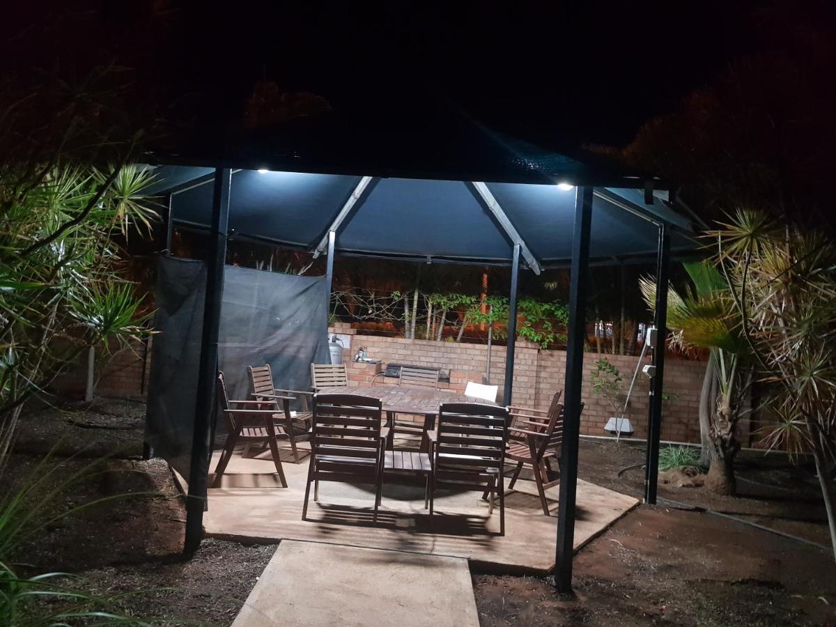 Carnarvon Central Apartments מראה חיצוני תמונה